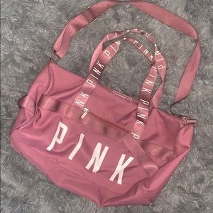 PINK VICTORIA SECRET DUFFLE BAG